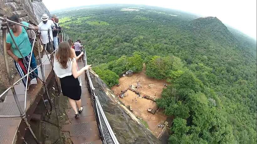 Sigiriya: Rock Fortress Private Guided Walking Tour - Timing, weather, and what to bring