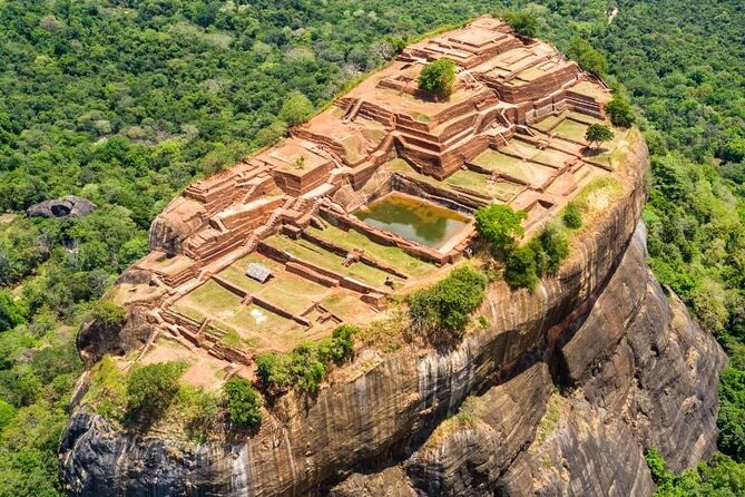 Sri Lanka 7 Days Tour - Day 2: Polonnaruwa’s ruins and the climb at Sigiriya