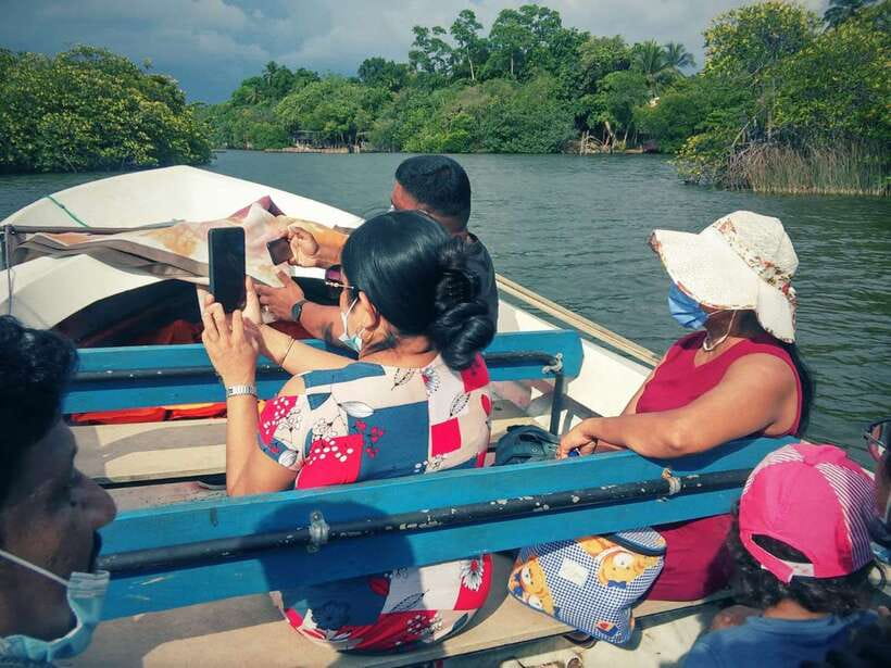 Sri Lanka Bentota: Private Mangrove Lagoon and River Cruise - Leaving the bridge and entering the Bentota River