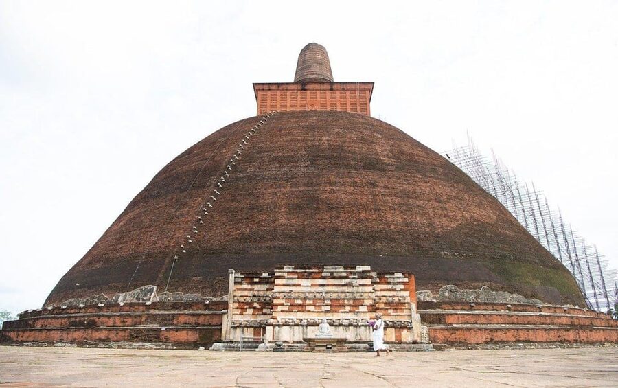Sri Lanka Private 8-day Tour; Transport, Guide, Hotels, Food - Day 3: Dambulla, spices and the road to Kandy