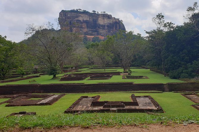 Sri Lanka tours 12-Day wildlife Tour with driver,Car or Van and accommodations - Wilpattu and Anuradhapura on day two