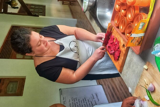 Sri Lankan cooking class with Nilu Kandy( FREE PICKUP & Drop) - Handling Sri Lankan spices at home