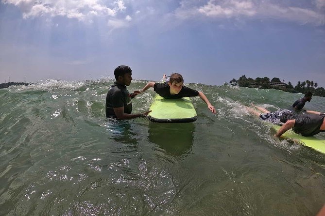Surfing Lessons at Unawatuna - What the included board and refreshments are worth