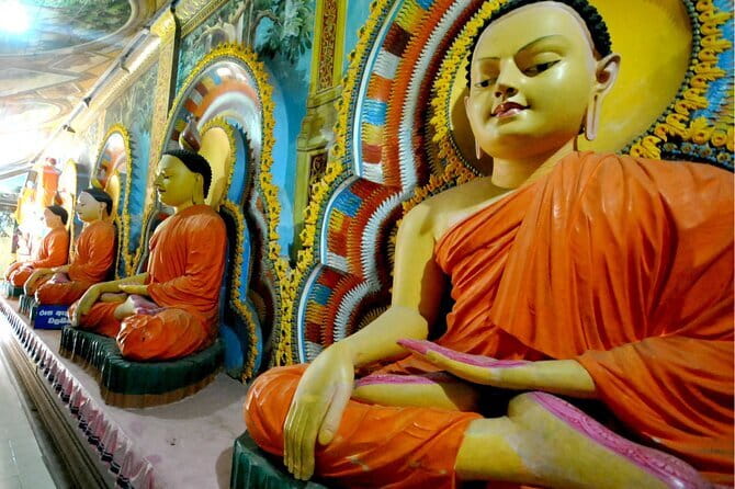 Tailor-made Multi-day Private Tour Packages in Sri Lanka - Day 5: The Nanu Oya to Ella train and hill-country views