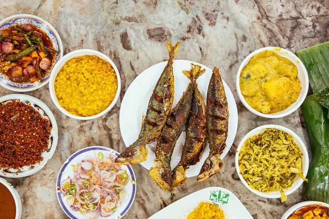 The 10 Tastings of Colombo With Locals: Private Street Food Tour - Three banana varieties near New Kathiresan Kovil