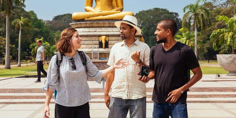 The True Essence of Colombo:Private Highlights & Hidden Gems - Hoppers before the morning park