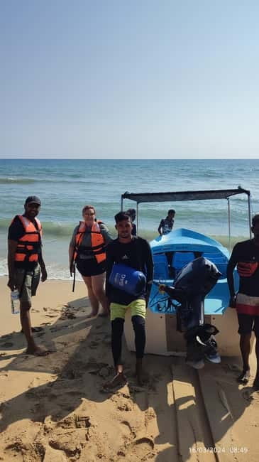 Trincomalee: Dolphin & Whale Watching Boat Tour - Choosing a Responsible Captain