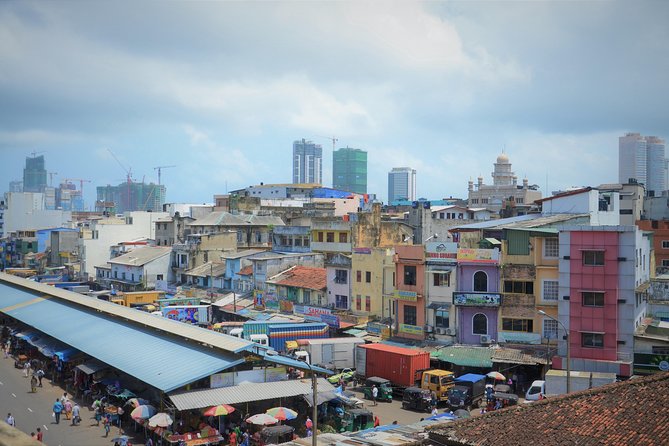 Tuk It Easy Colombo - Markets, shopping streets, and the city behind the main roads
