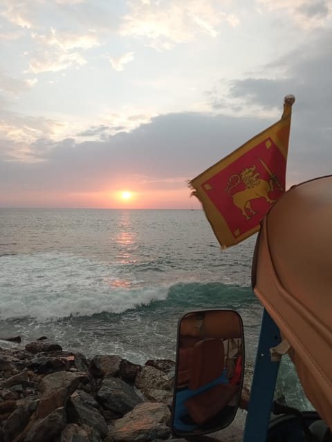 Tuk Trip is Very Cheap in Colombo (All-inclusive ) city tour - Pettah gives you Colombo at full volume
