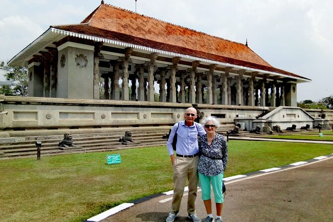 Tuk Tuk Private Safari Tour Exploring Sri Lanka's Capital Colombo - Three faiths in three different settings