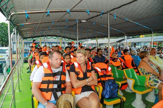 Whales and Dolphins Watching-Luxury Super Grade Cruiser(Hotel Pick up offered) - Leaving Mirissa Beach before the heat